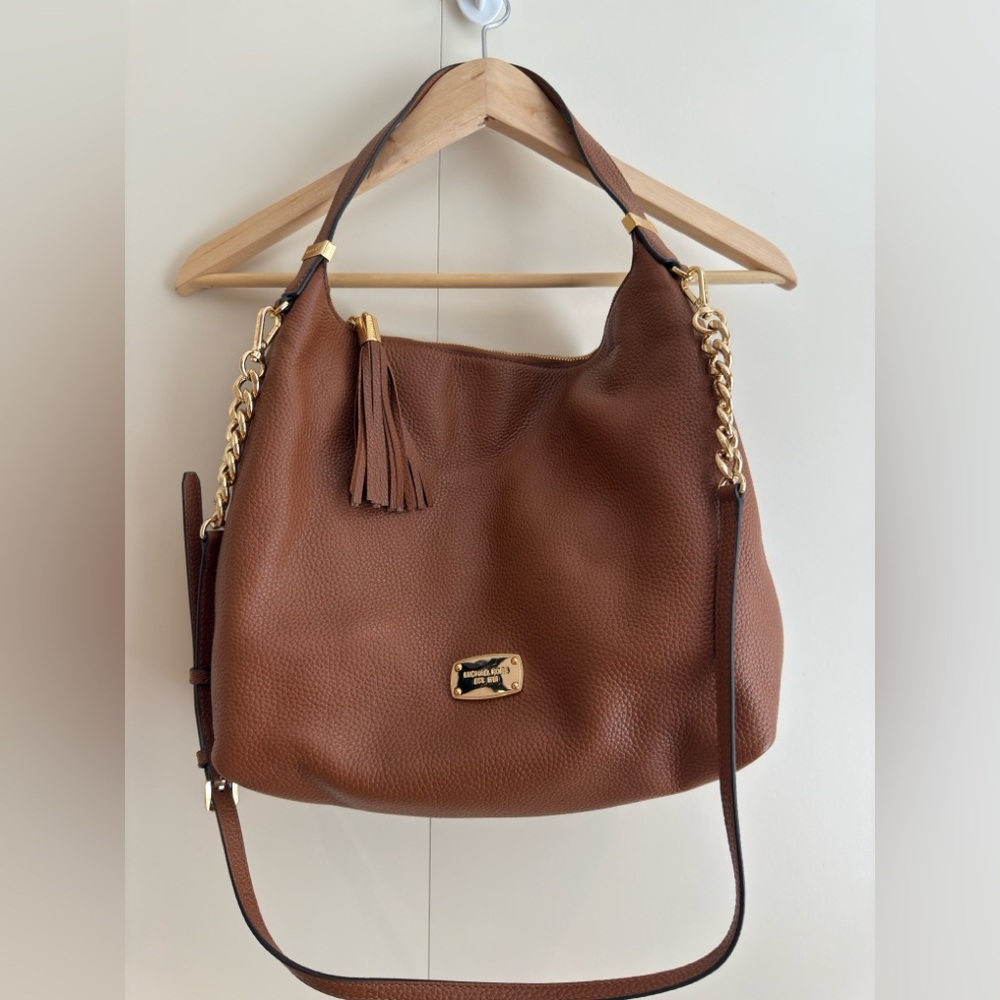 Leather crossbody/shoulder bag  - mint condition - Michael Kors